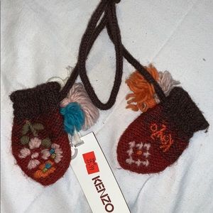 Kenzo Baby Mittens